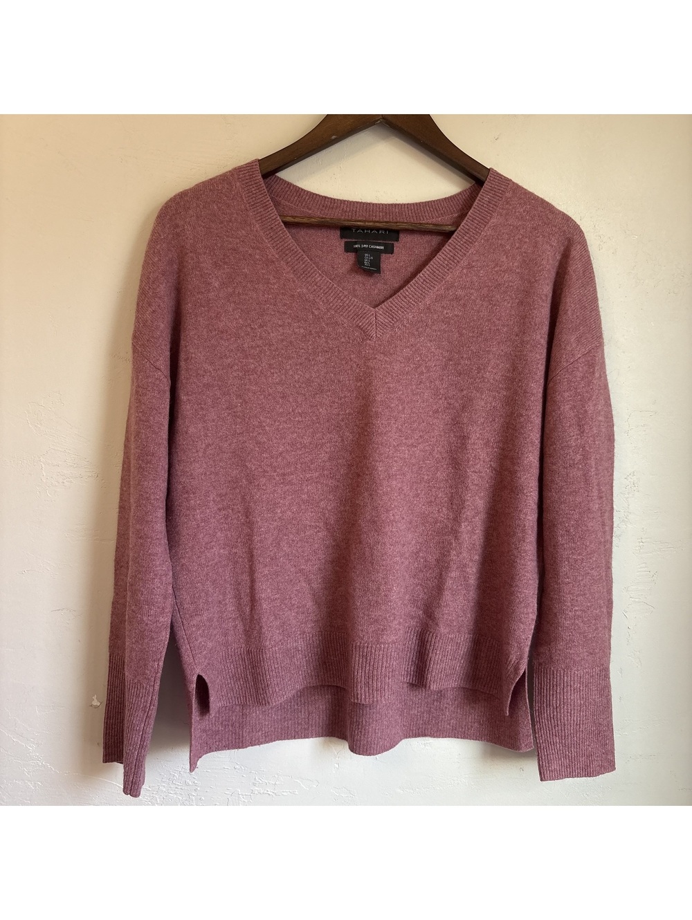Tahari 100% 2-Ply Cashmere V-Neck Sweater Womens Large Mauve Dusty Rose Pink